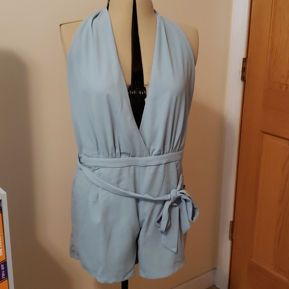 Lulu's XL Sage Halter Romper NWT - Picture 3 of 14
